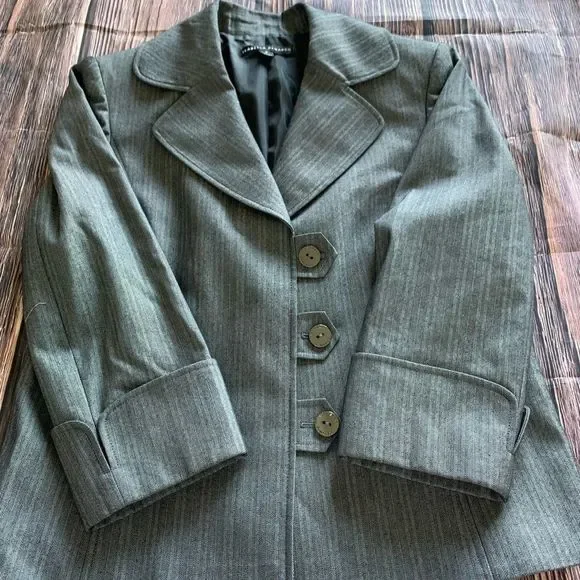 ISABELLA DeMARCO blazer size 8, Excellent Pre-owned Condition